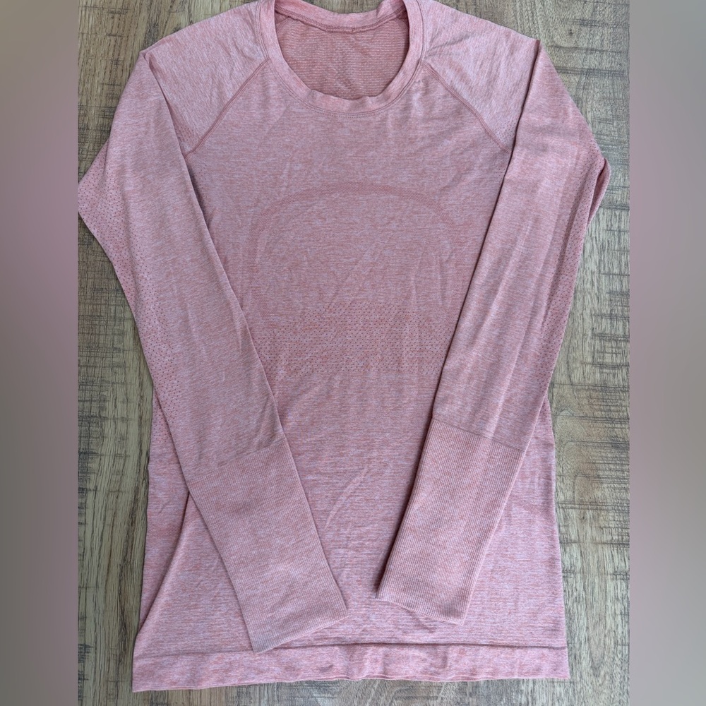 lululemon athletica Long swiftly tech Sleeve Seamless Crew in peach/pink/coral
